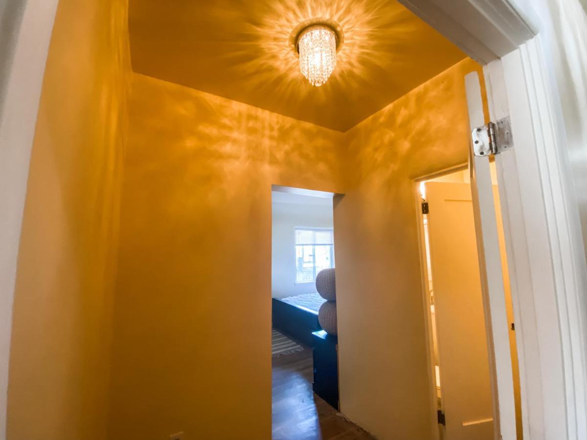 Island Girl Spa + Bed And Breakfast Los Angeles Exteriör bild